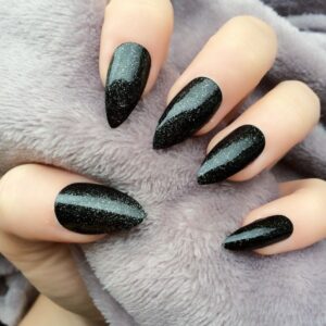 31 Short Pointy Nails Design and Trends in 2023