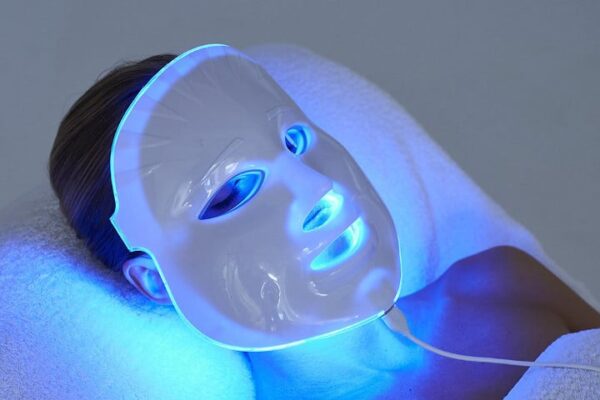 5 LED Face Masks for a Glowing Skin (2024)